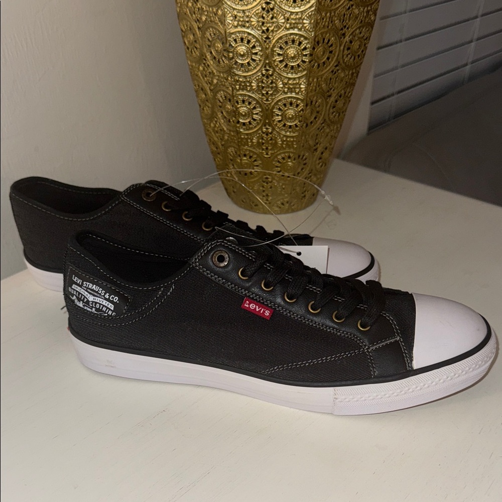 Levi's Men's Black Canvas Sneakers